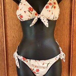 Xhileration brand bikini. Large top & medium bottoms